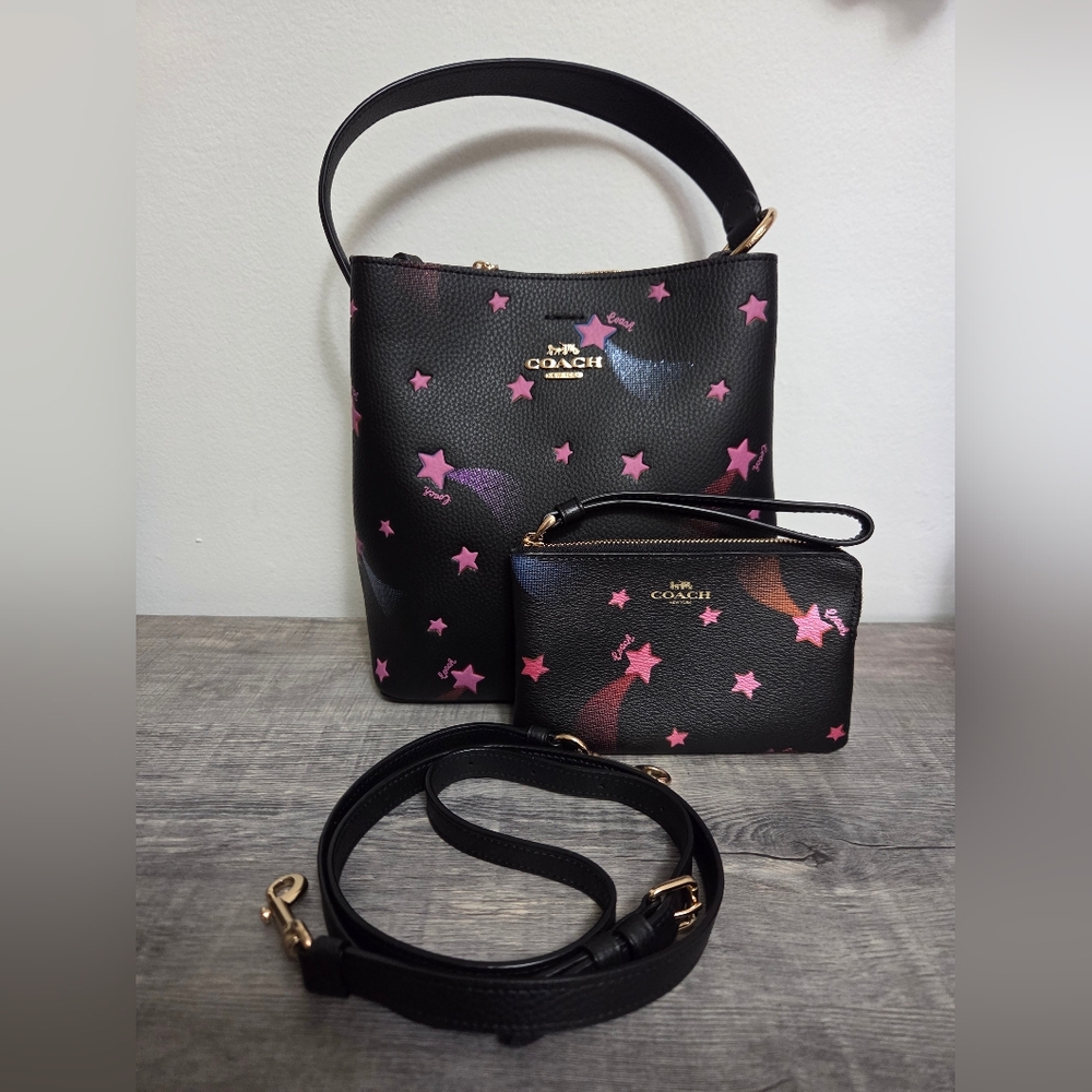 Coach Bucket Bag With Disc Stars And Wristlet